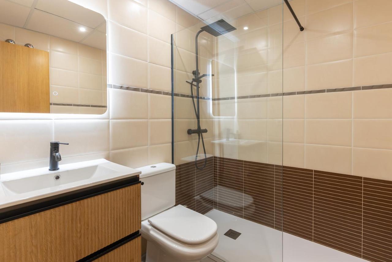 Apartamento Puerta De Cordoba- Exterior Con Balcones 외부 사진