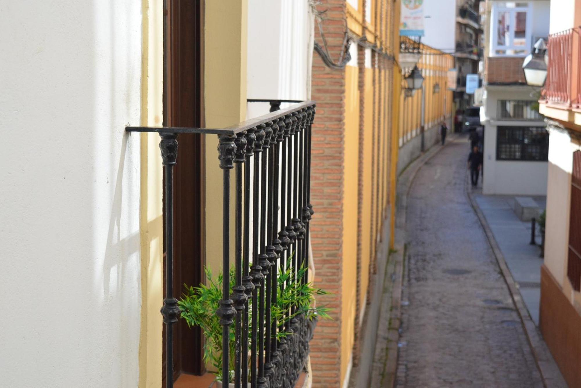 Apartamento Puerta De Cordoba- Exterior Con Balcones 외부 사진