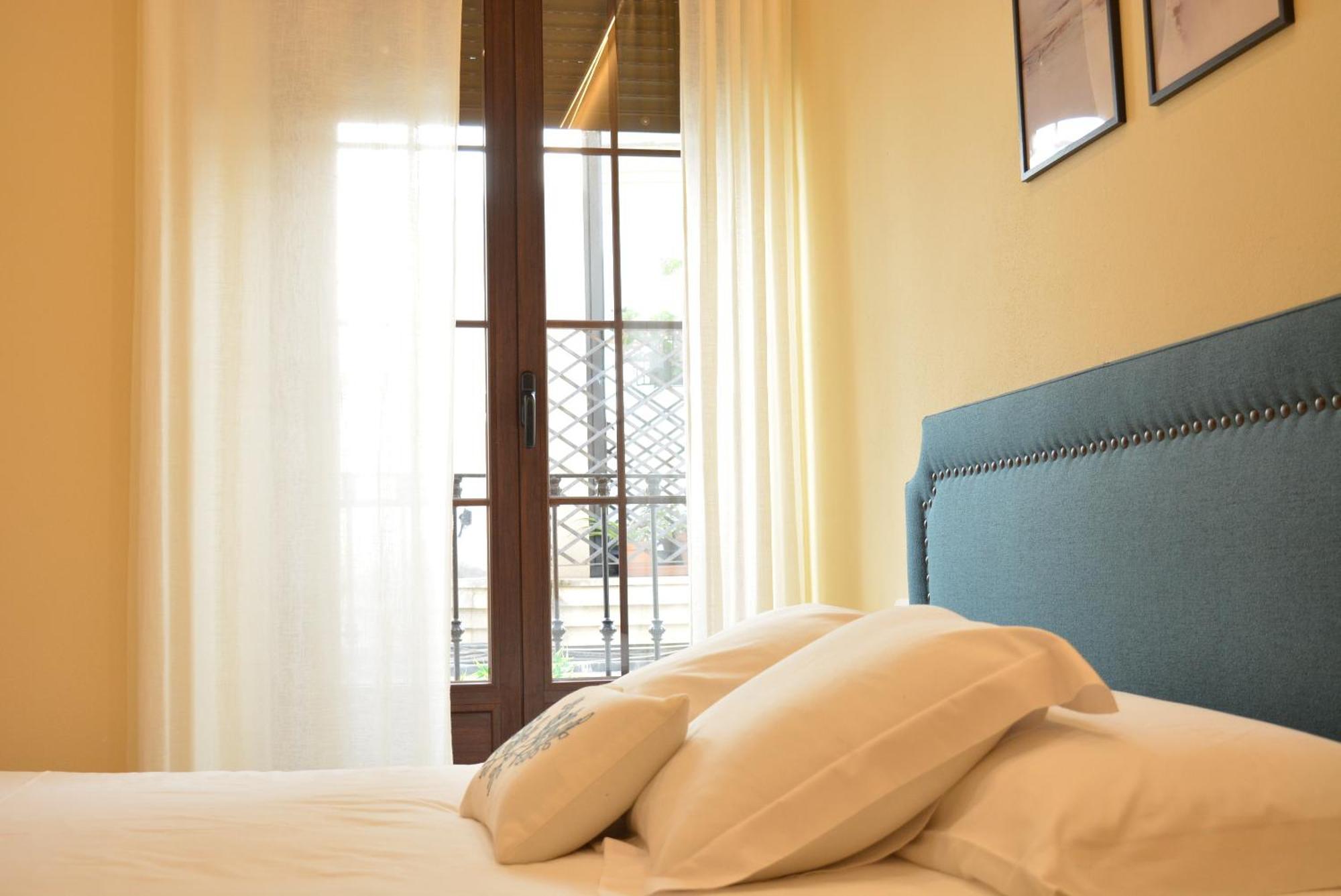 Apartamento Puerta De Cordoba- Exterior Con Balcones 외부 사진