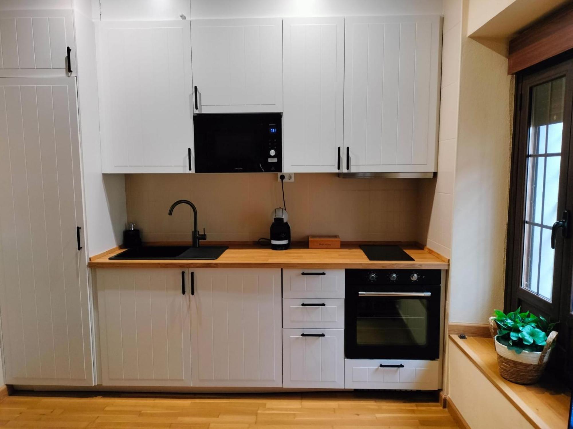 Apartamento Puerta De Cordoba- Exterior Con Balcones 외부 사진